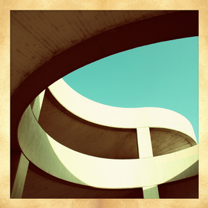 被三个男人躁爽白浆
